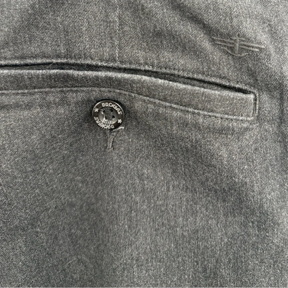 Dockers Relaxed Fit Gray Dress Pants 40x29 Cuffed Classic Business Casual